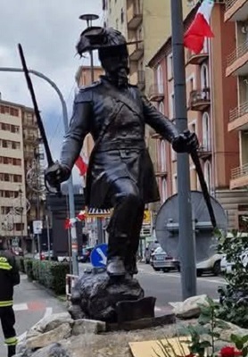 Monumento al Generale Lamarmora